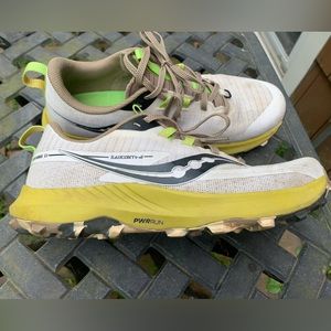 Saucony Trail PEREGRINE 13 - mens 8.5 (eu 42) - worn 3x…practically new.